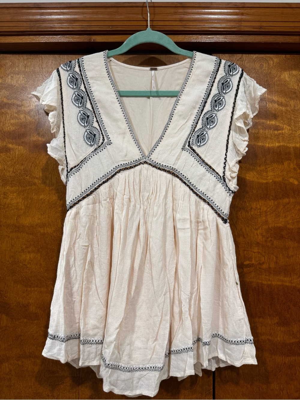 Free People Ivory Embroidered Boho Tunic Top XS with Pockets